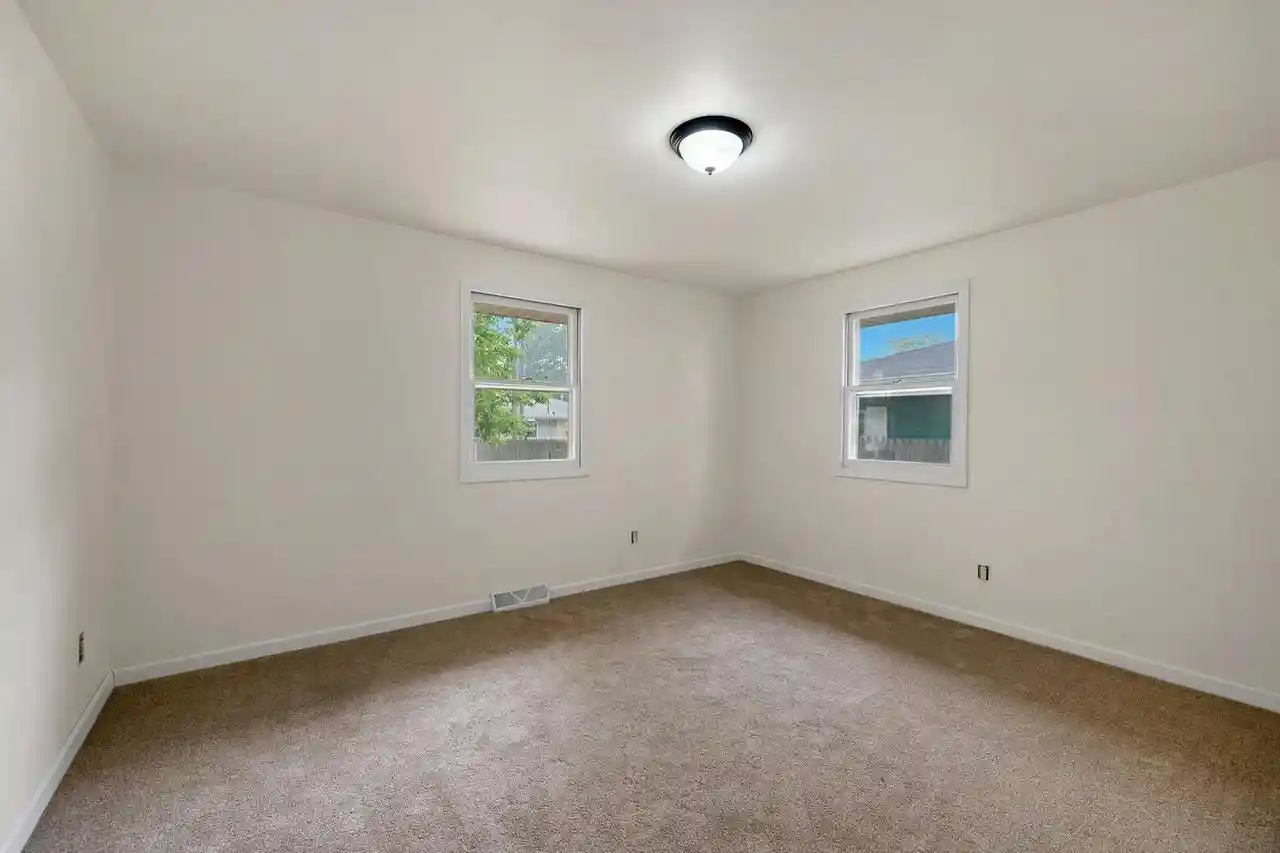 Photo 3 of Single family home for sale at 2320 Manitowoc Road Road, Green Bay, WI 54311 | MLS# 50331854 | Listing updated on 2026-09-23