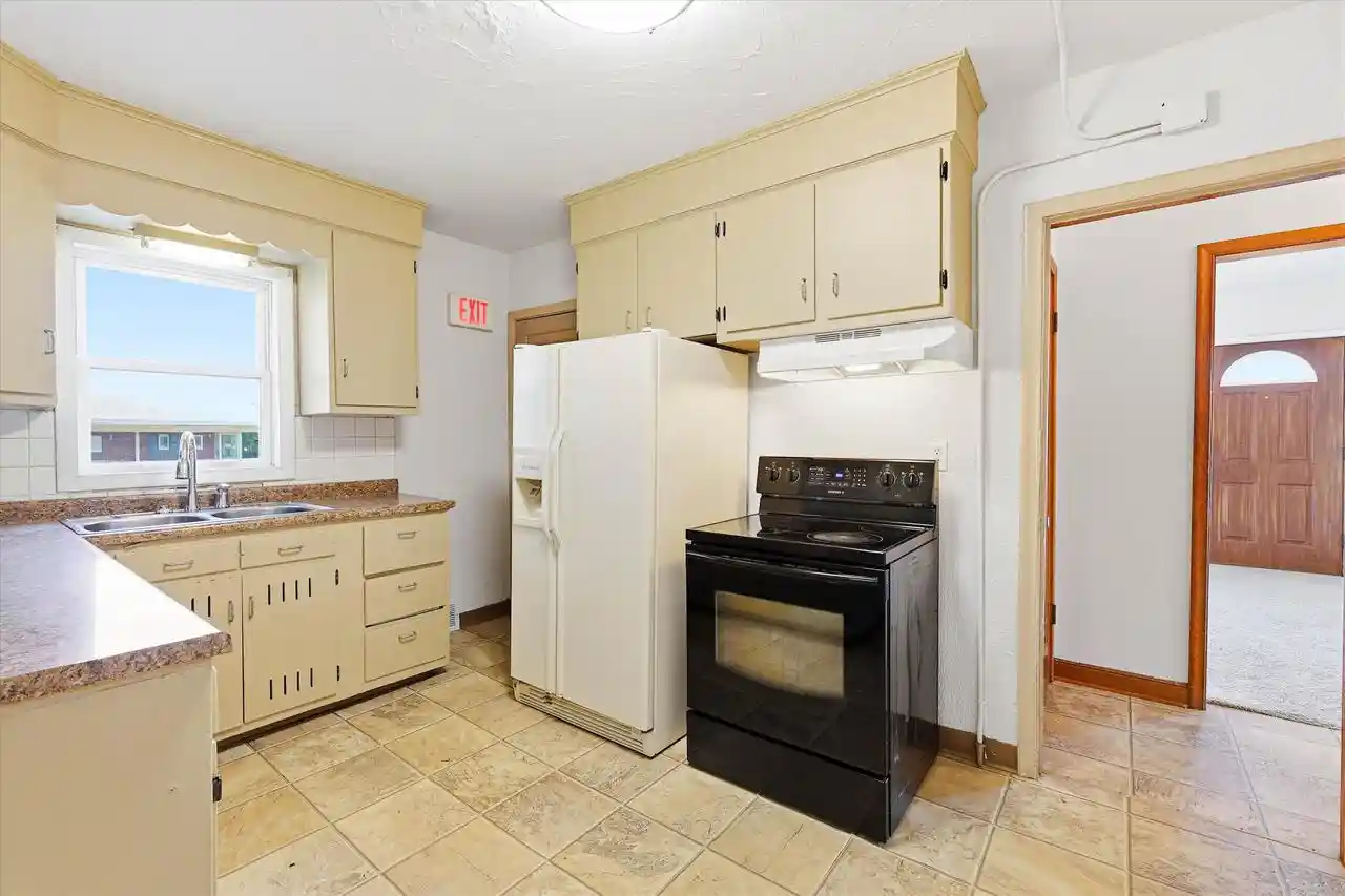 Photo 4 of Single family home for sale at 1224 S Commercial Street Street, Neenah, WI 54956 | MLS# 50331857 | Listing updated on 2026-09-16