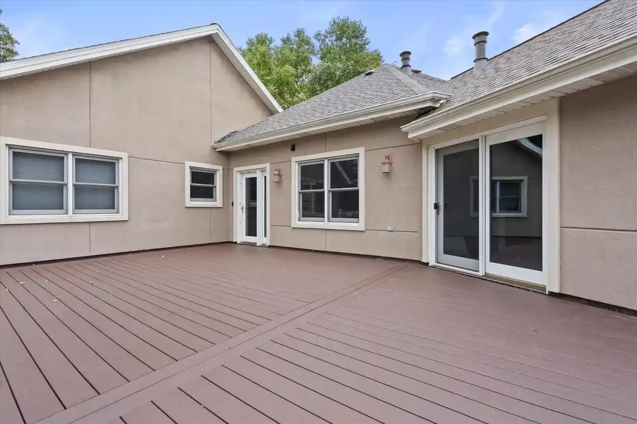 Photo 4 of Single family home for sale at S29w30880 Wild Berry Ln, Waukesha, WI 53188 | MLS# 1978314 | Listing updated on 2026-09-24