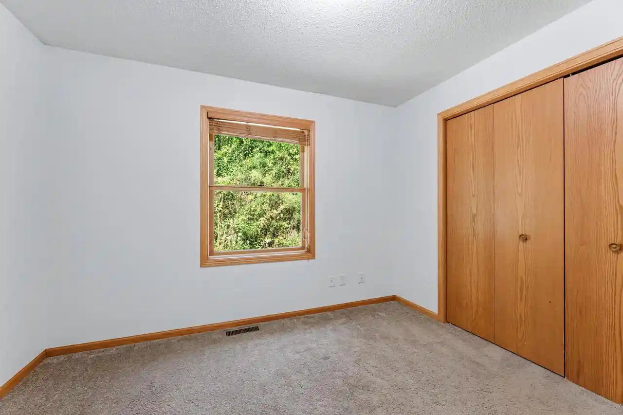 Photo 3 of Sale Pending at 6648 Gonia Dr Dr, Caledonia, MN 55921 | MLS# 1978319 | Listing updated on 2026-09-18