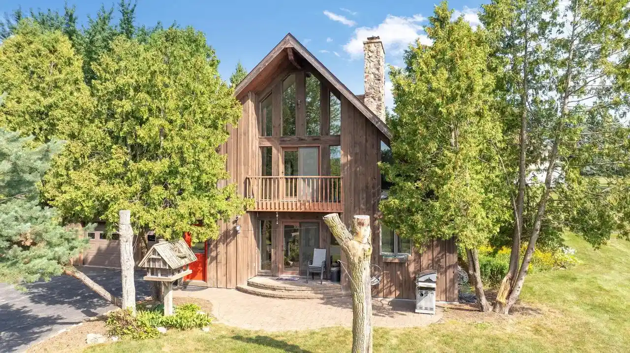 Photo 3 of Single family home for sale at N2579 Hample Road Road, Appleton, WI 54913 | MLS# 50331876 | Listing updated on 2026-08-31