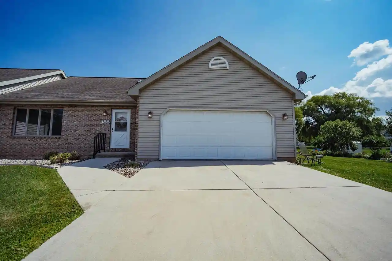 Condo for sale at 188 E Pioneer Road Road, Fond Du Lac, WI 54935 | MLS# 50331878
