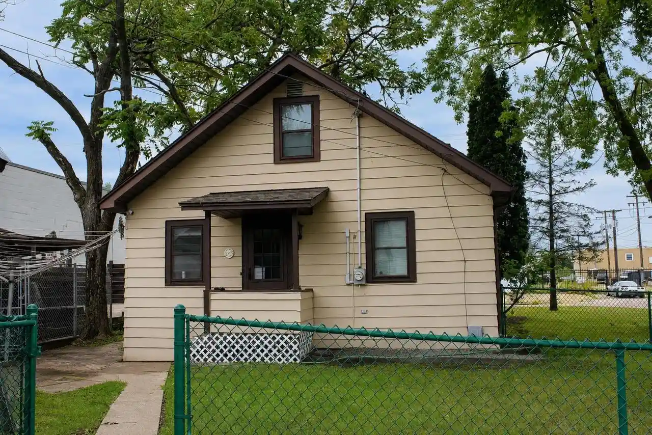 Photo 1 of Single family home for sale at 1605 W Haskel Street Street, Appleton, WI 54914 | MLS# 50331880 | Listing updated on 2026-09-02
