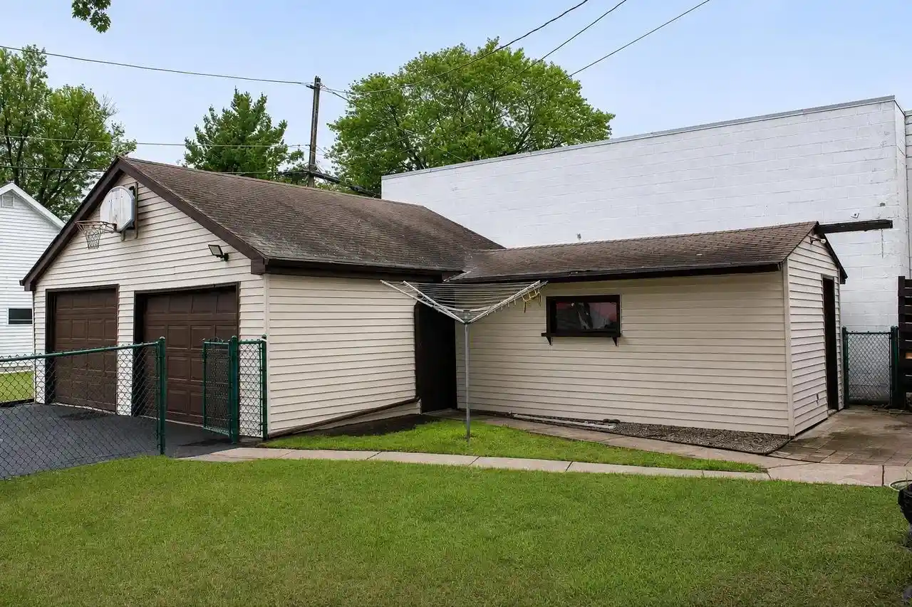 Photo 3 of Single family home for sale at 1605 W Haskel Street Street, Appleton, WI 54914 | MLS# 50331880 | Listing updated on 2026-09-02