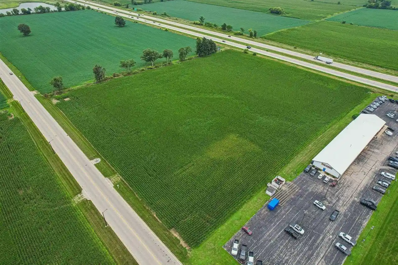 2nd image of 950 East Avenue Avenue, Lomira, WI 53048 | MLS# 2031557