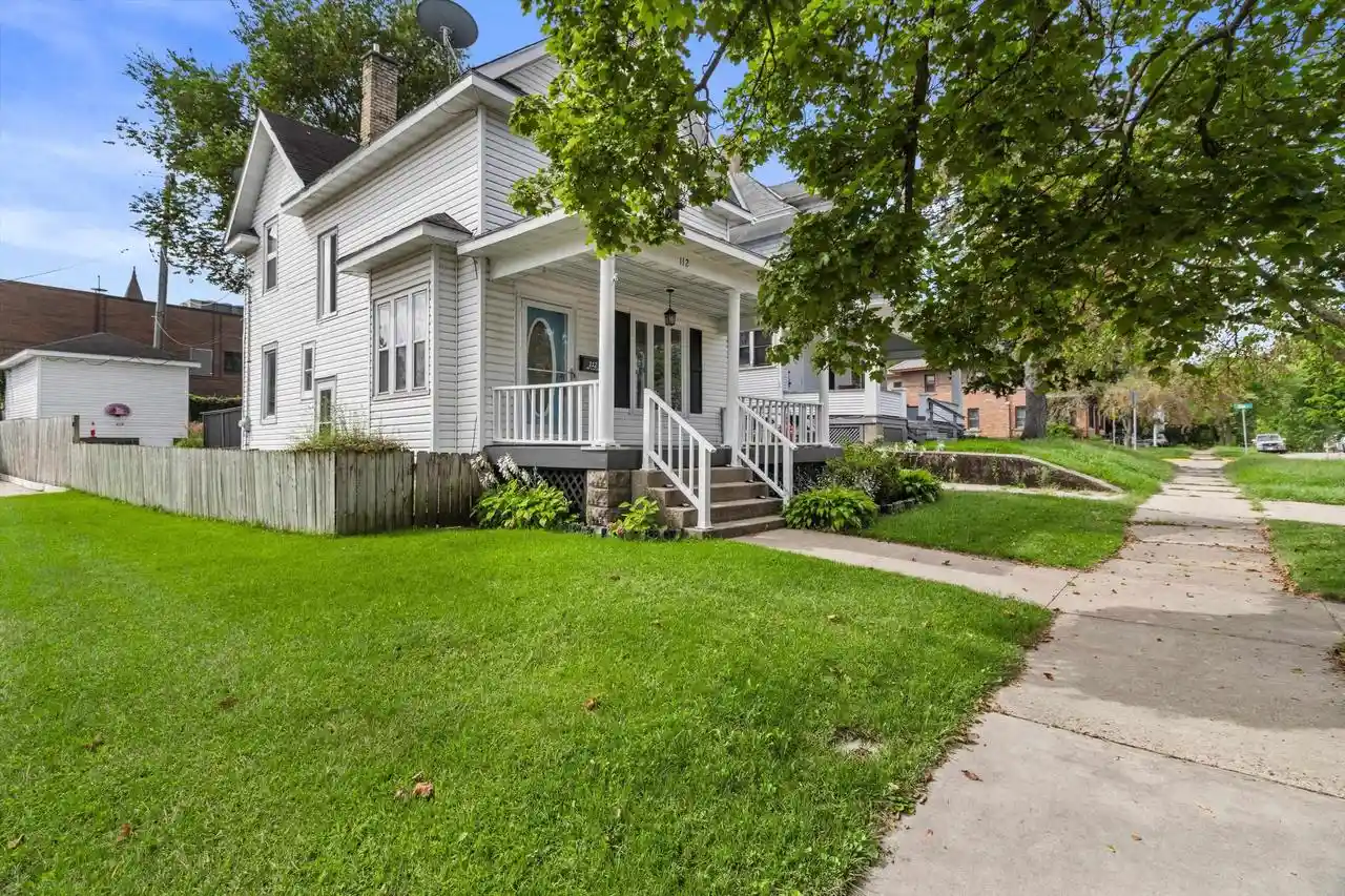 Photo 1 of Single family home for sale at 112 W Howard St, Portage, WI 53901 | MLS# 2031565 | Listing updated on 2026-09-23