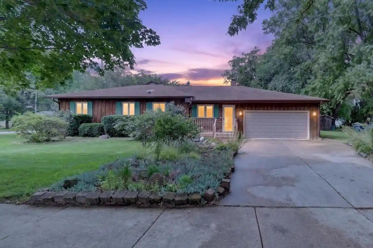 Photo 1 of Single family home for sale at 2002 Mineral Point Ave, Janesville, WI 53548 | MLS# 2031577 | Listing updated on 2026-09-07