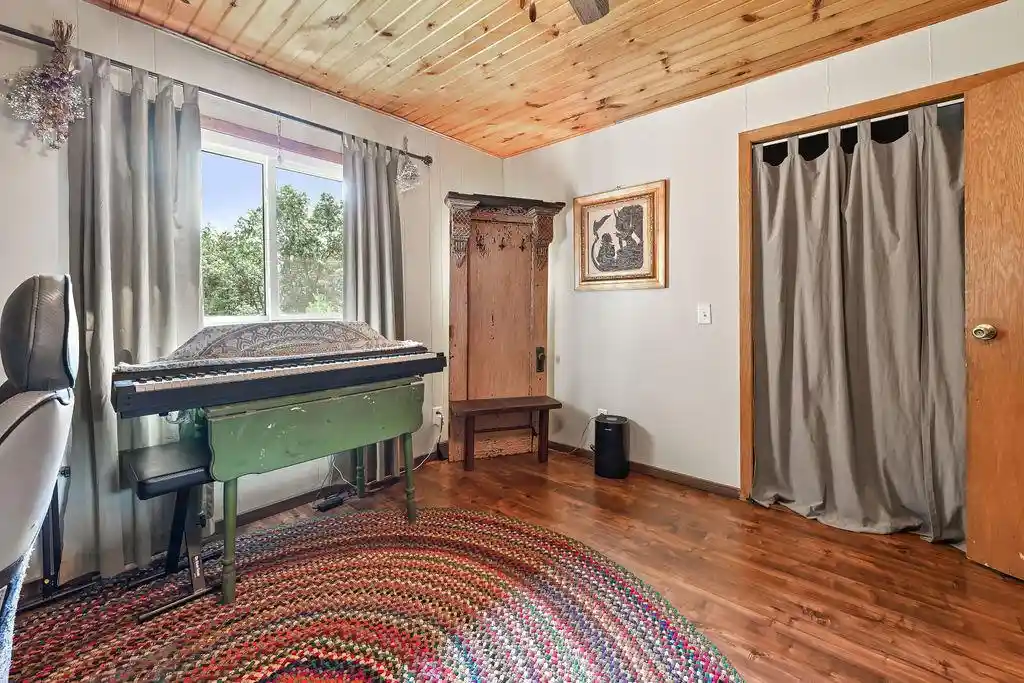 Photo 4 of Single family home for sale at N2175 Greenwood Road Road, New London, WI 54961 | MLS# 22604255 | Listing updated on 2026-09-01