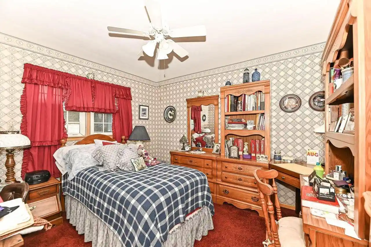 Photo 4 of Sale Pending at 809 Mackinac Avenue Avenue, South Milwaukee, WI 53172 | MLS# 1978340 | Listing updated on 2026-09-01