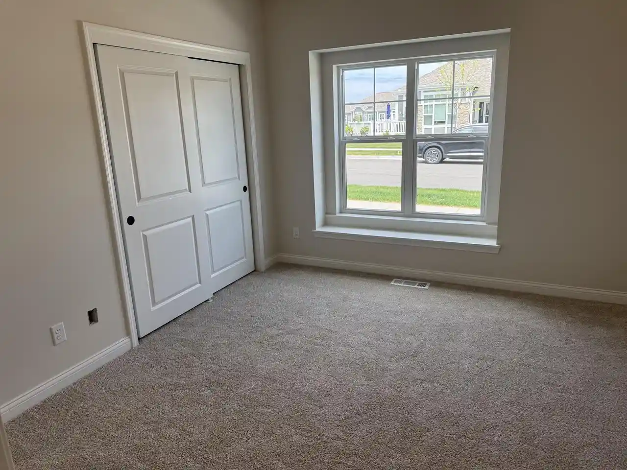 Photo 2 of Sale Pending at 904 S Verona Circle Circle #38, Grafton, WI 53024 | MLS# 1978346 | Listing updated on 2026-08-28