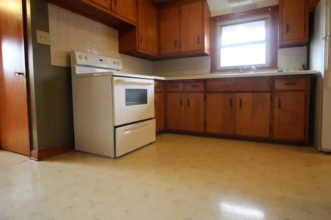 Listing Photo 5 - Condo for sale in building located at 1624 S 56th St St St, West Allis, WI 53214 - Unit #1626