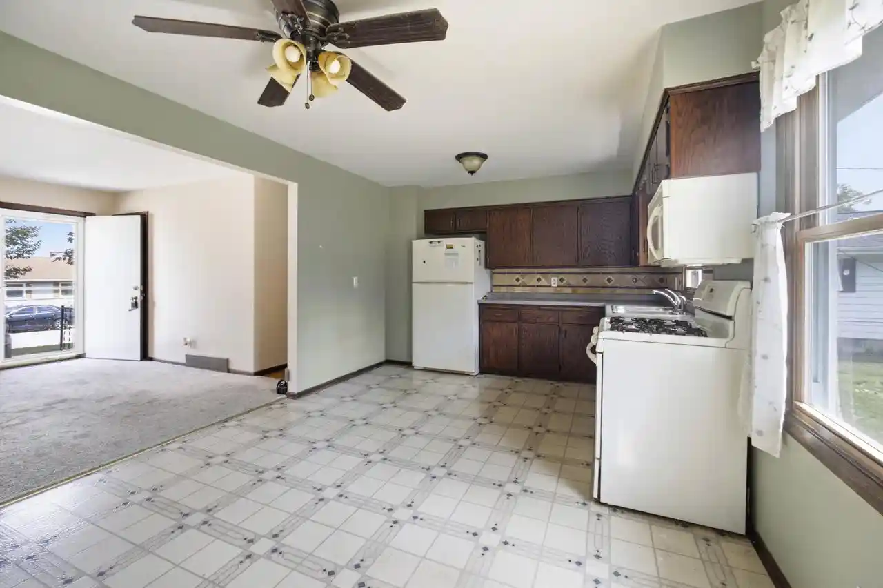 Photo 2 of Single family home for sale at 1367 Balsam Pl Pl, West Bend, WI 53095 | MLS# 1978362 | Listing updated on 2026-10-07