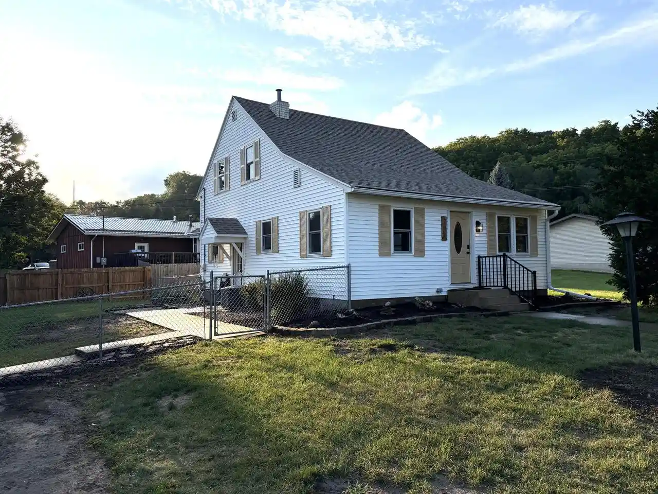 Photo 4 of Single family home for sale at 727 S 7Th Street Street, La Crescent, MN 55947 | MLS# 1978374 | Listing updated on 2026-08-31