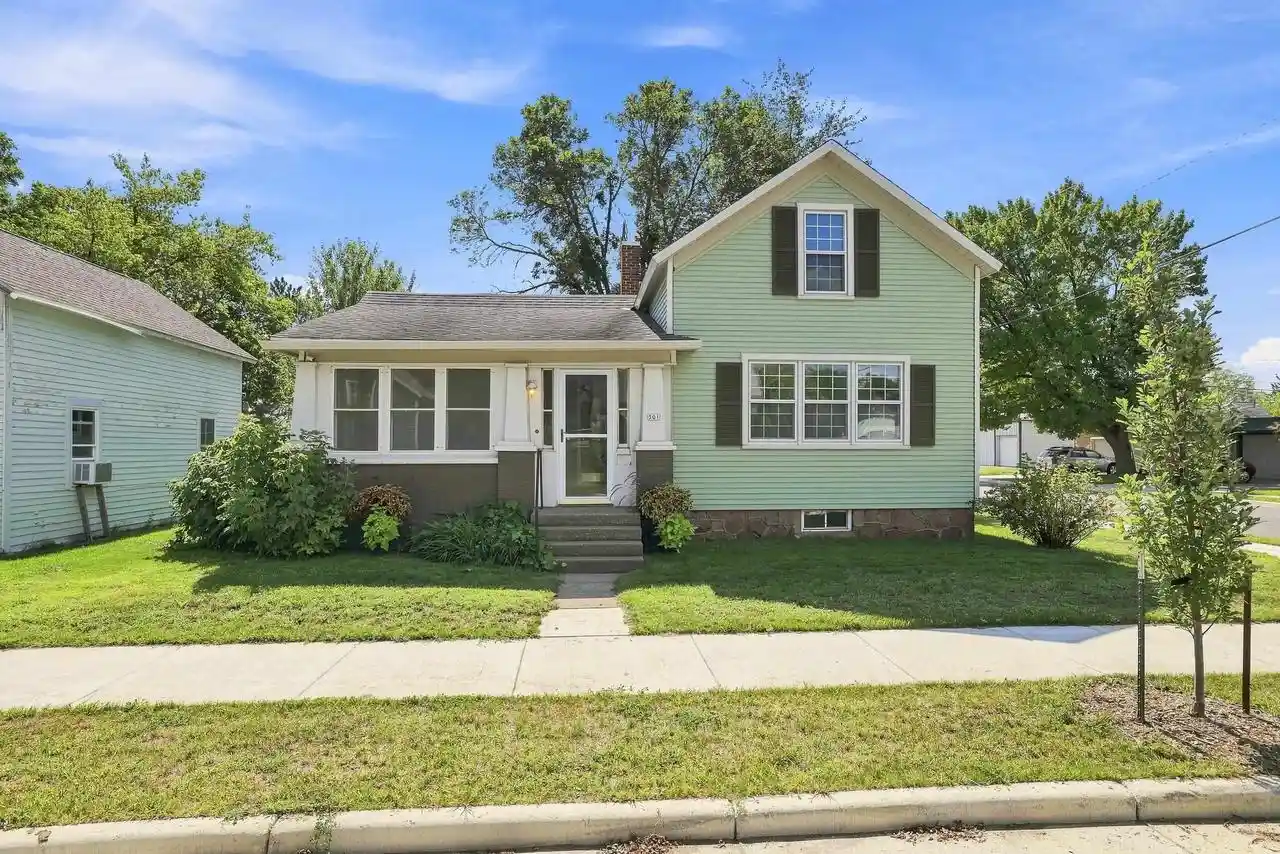 Photo 1 of Single family home for sale at 501 Washington Avenue Avenue, Stevens Point, WI 54481 | MLS# 22604263 | Listing updated on 2026-09-10