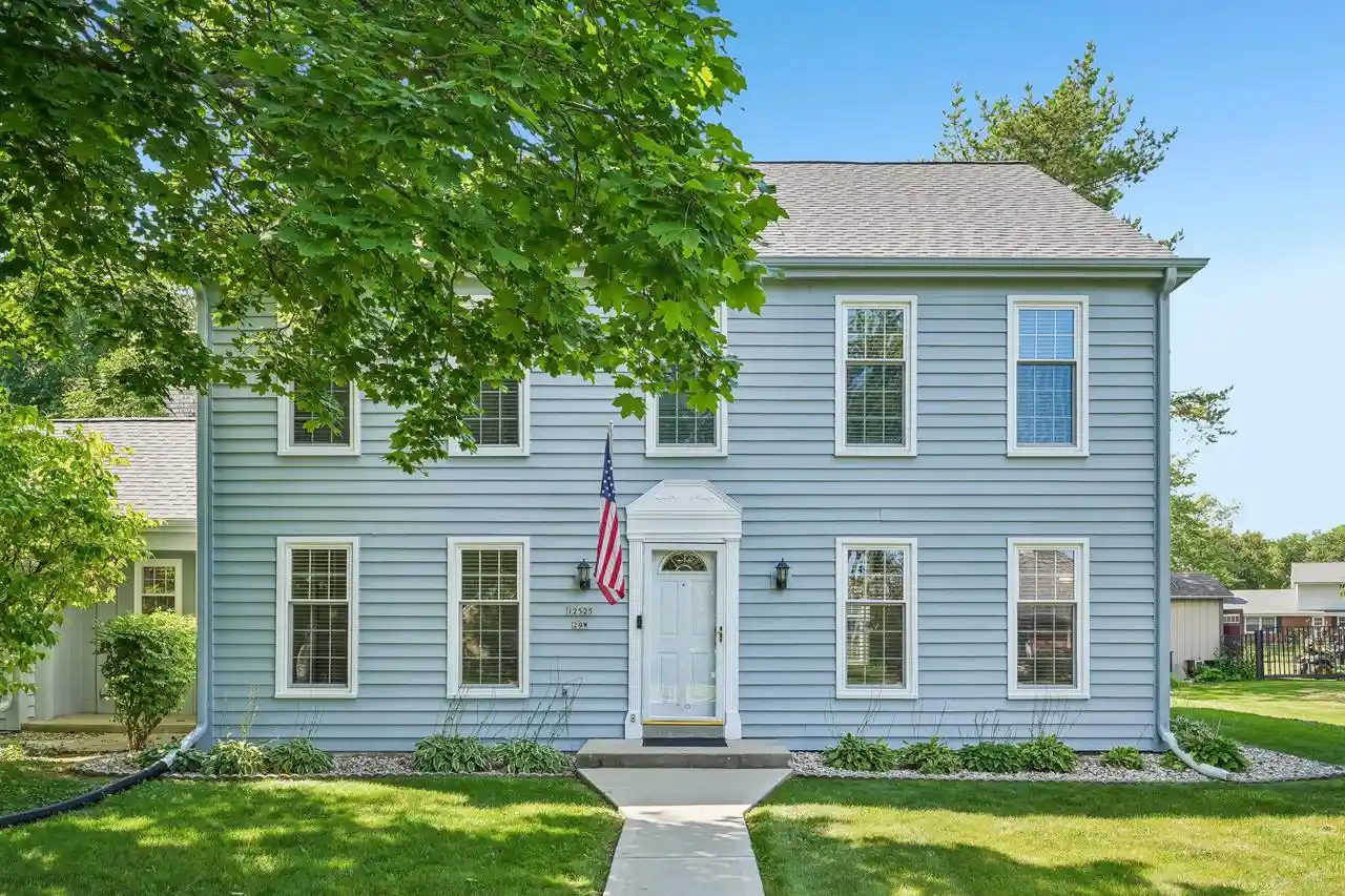 Photo 1 of Single family home for sale at 12525 N Woodland Dr Dr, Mequon, WI 53092 | MLS# 1978383 | Listing updated on 2026-09-02