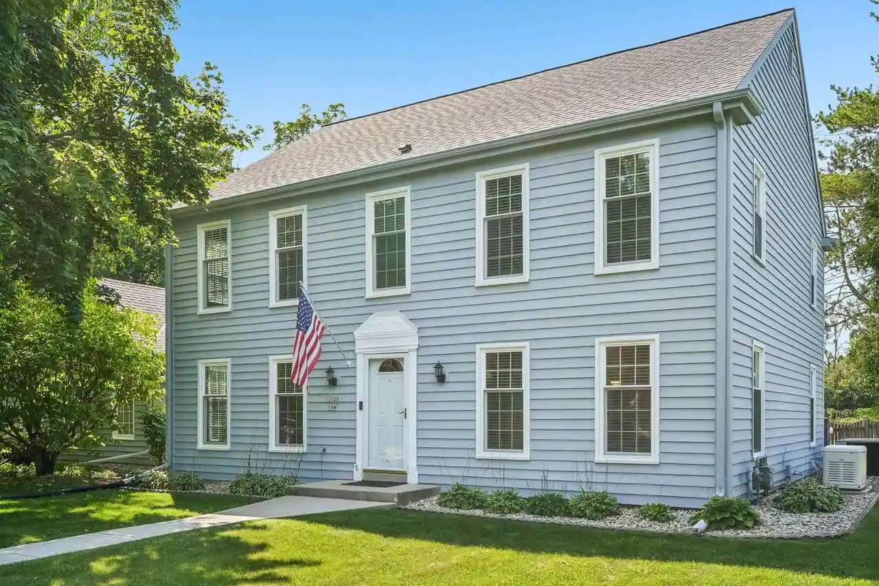 Photo 2 of Single family home for sale at 12525 N Woodland Dr Dr, Mequon, WI 53092 | MLS# 1978383 | Listing updated on 2026-09-02