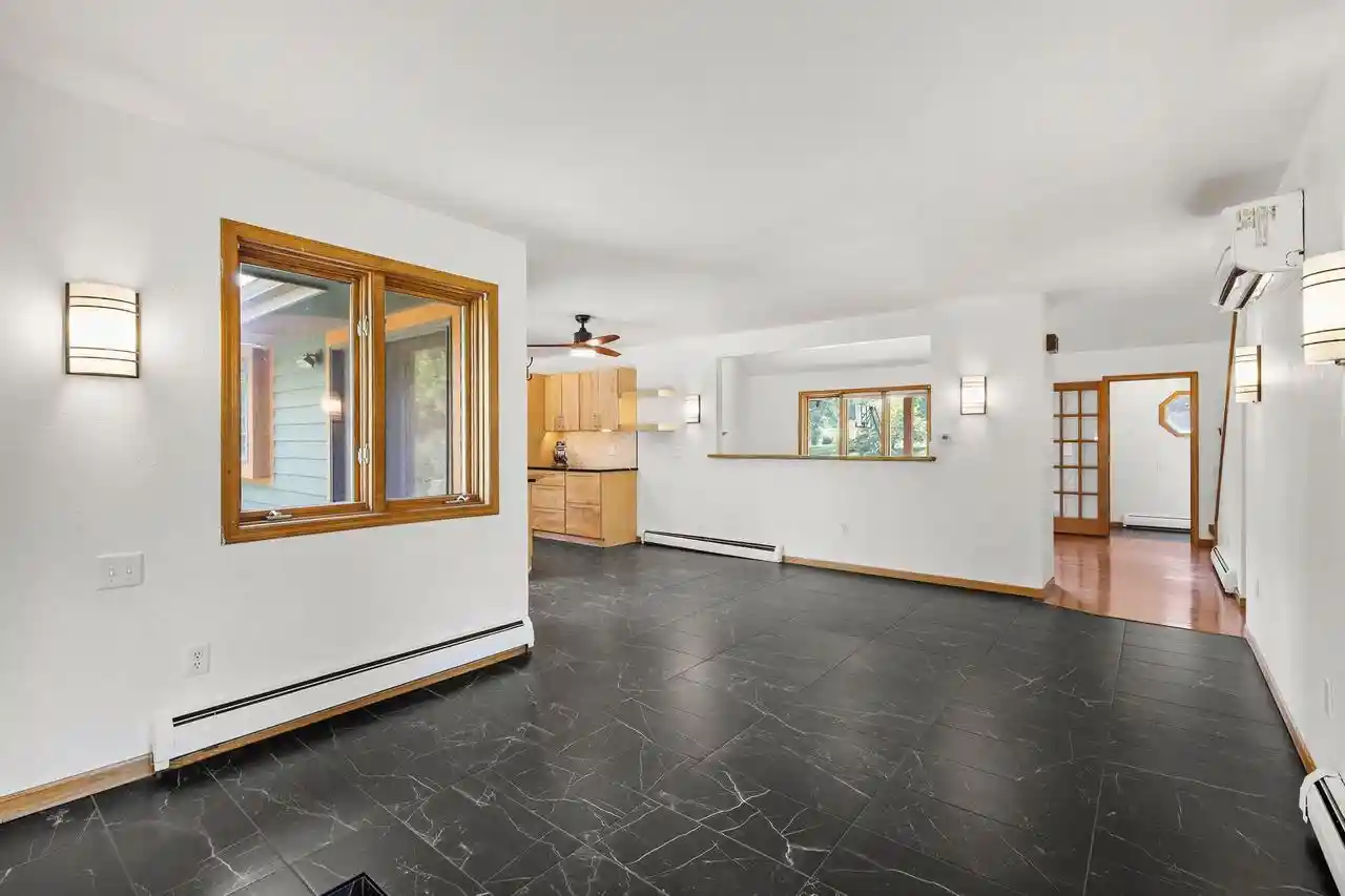 4th image of 3470 Leflore Court Court, Verona, WI 53593 | MLS# 2031600