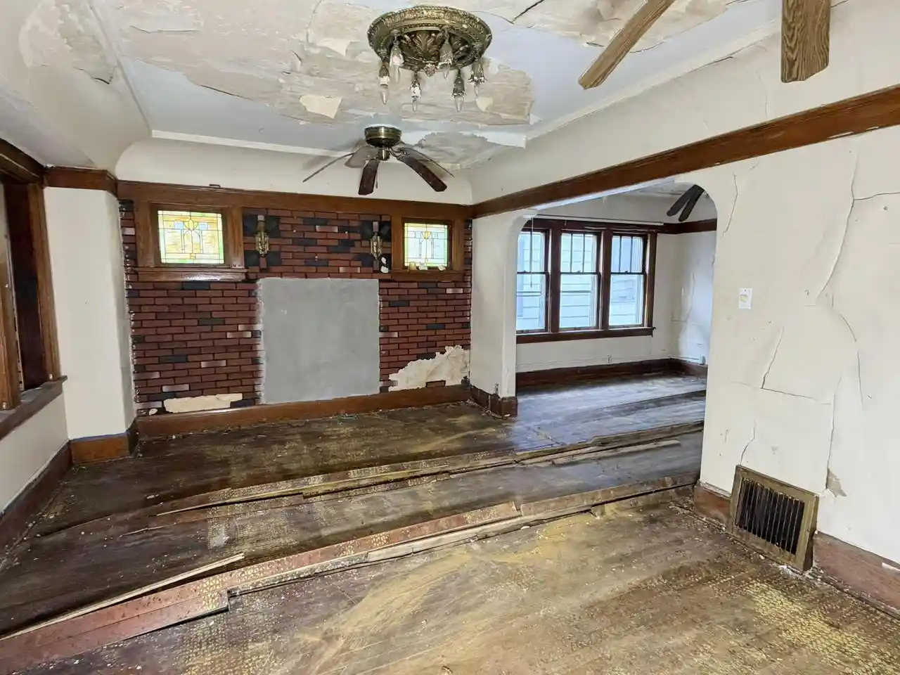 Photo 2 of Single family home for sale at 4621 N 30th Street Street, Milwaukee, WI 53209 | MLS# 1978398 | Listing updated on 2026-09-03
