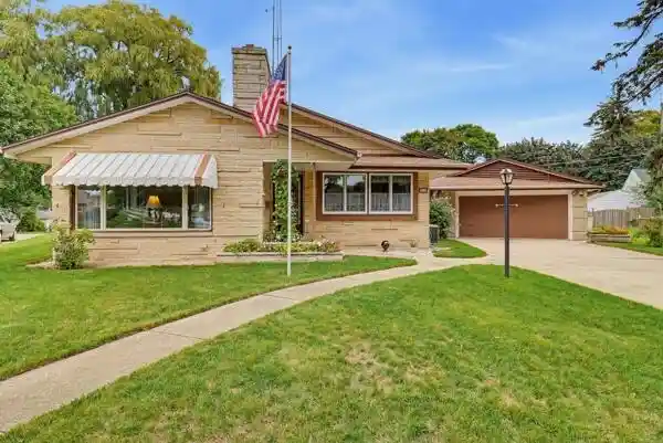 Photo 1 of Single family home for sale at 542 E Van Beck Ave, Milwaukee, WI 53207 | MLS# 1978418 | Listing updated on 2026-09-15