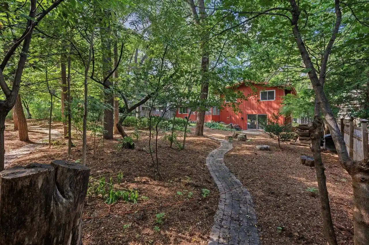 Photo 1 of Single family home for sale at 2909 Pelham Dr Dr, Madison, WI 53713 | MLS# 1978435 | Listing updated on 2026-09-16