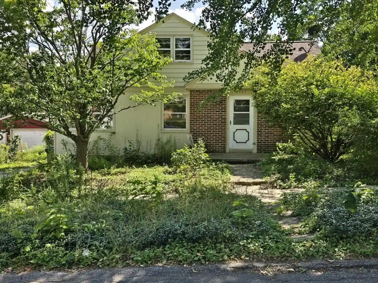 Photo 1 of Sale Pending at 3907 Winnemac Ave, Madison, WI 53711 | MLS# 2031629 | Listing updated on 2026-09-04