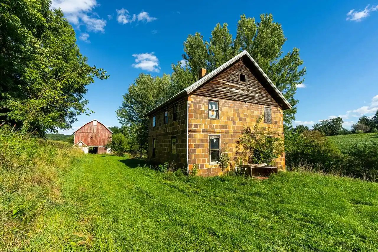 Photo 4 of Single family home for sale at 5292 Stenner Hill Road Road, Boscobel, WI 53805 | MLS# 1978453 | Listing updated on 2026-10-05