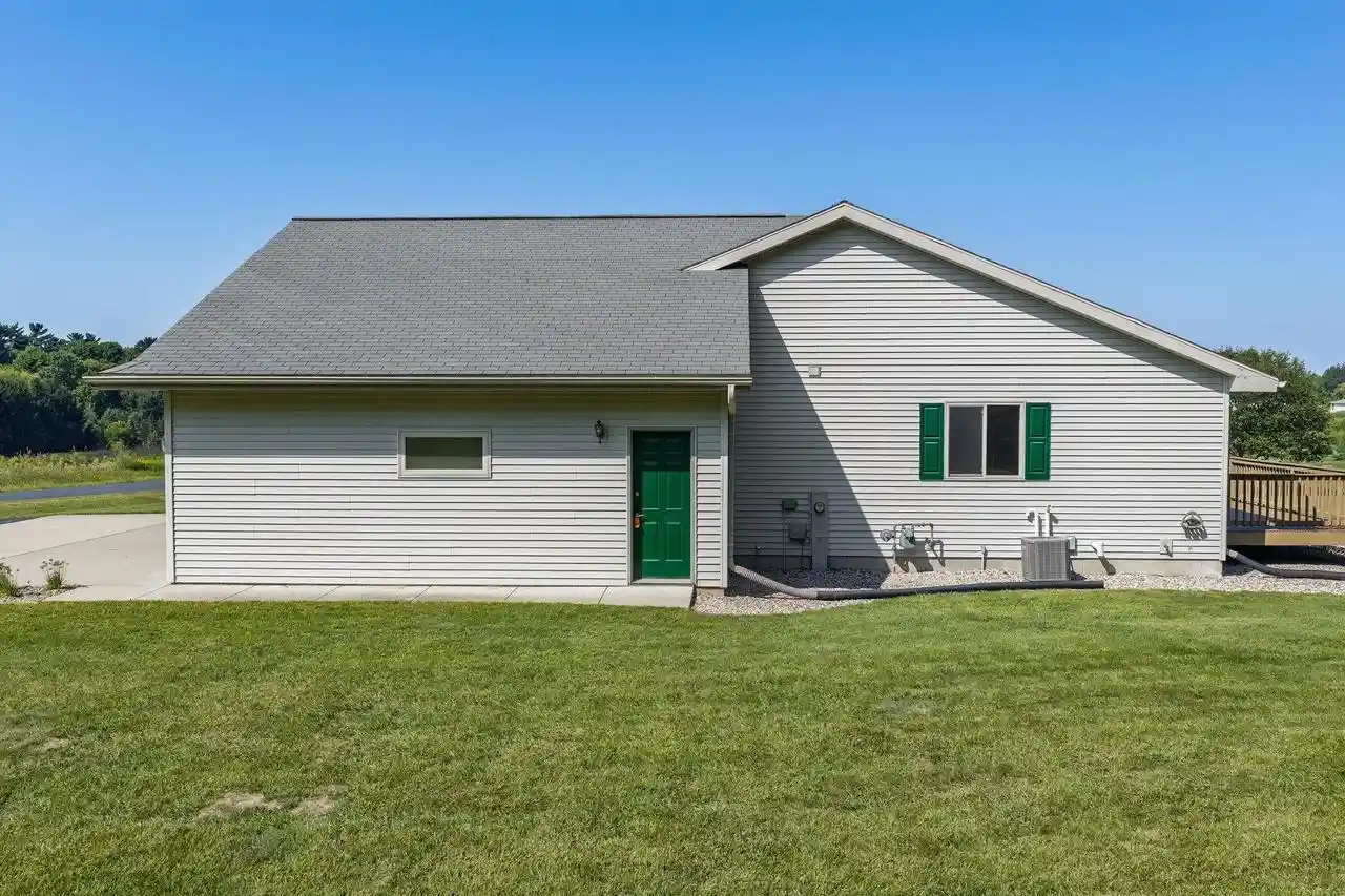 Photo 3 of Single family home for sale at 8096 E Quail Meadow Ln, Reedsburg, WI 53959 | MLS# 2031637 | Listing updated on 2026-09-05