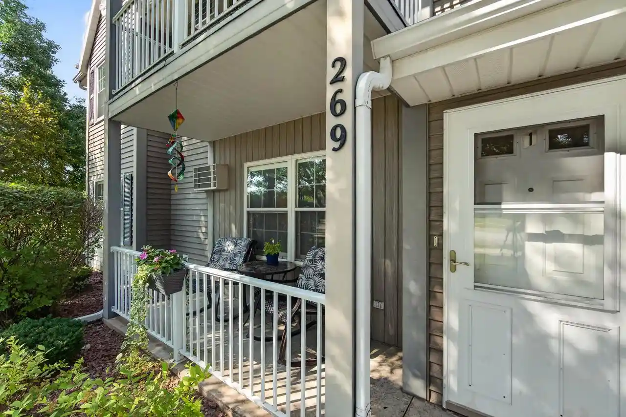 Listing Photo 5 - Condo for sale in building located at 269 Minz Park Cir, West Bend, WI 53095 - Unit #1