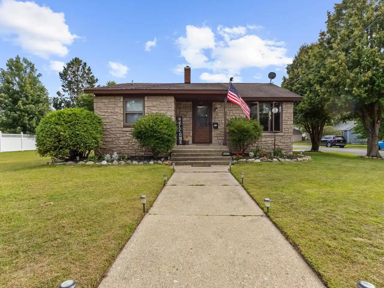 Photo 1 of Single family home for sale at 1417 30th Avenue, Menominee, MI 49858 | MLS# 50331892 | Listing updated on 2026-08-31
