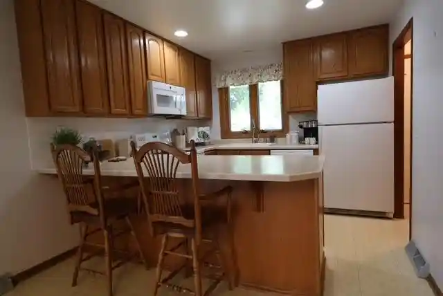 Photo 3 of Single family home for sale at 5721 Meadowood Dr, Madison, WI 53711 | MLS# 2031649 | Listing updated on 2026-09-16