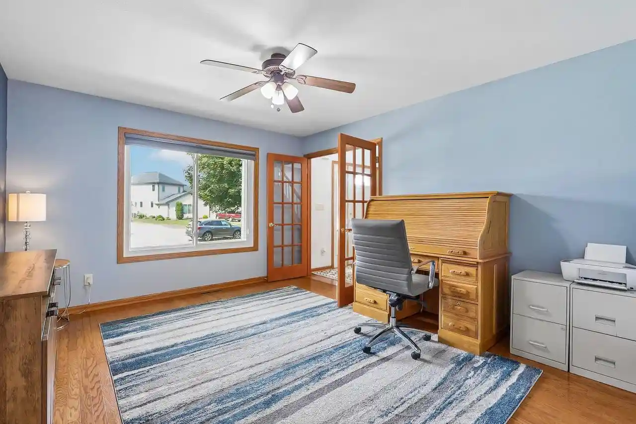 Photo 3 of Single family home for sale at 10468 S George Dr, Oak Creek, WI 53154 | MLS# 1978480 | Listing updated on 2026-09-23