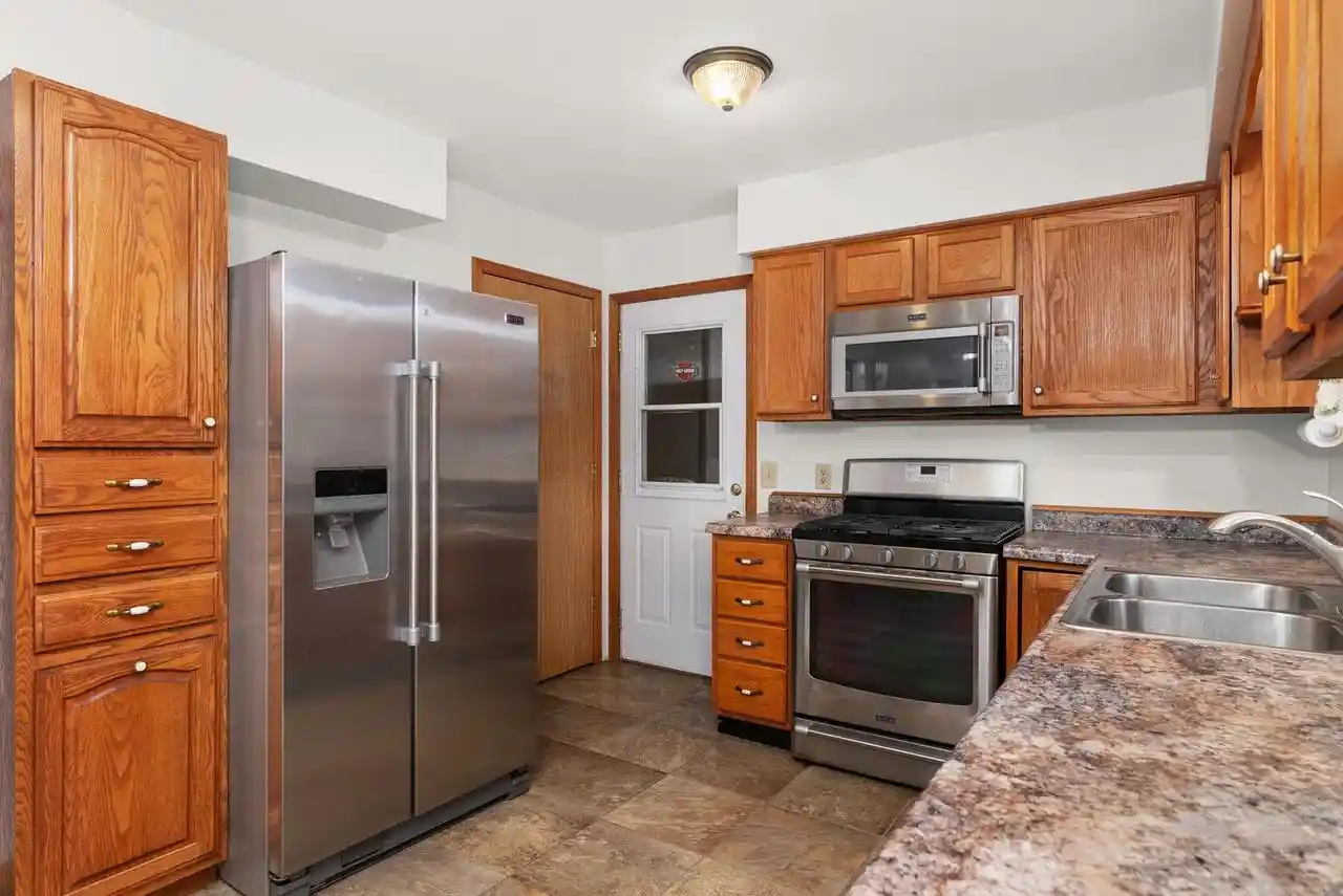 Photo 4 of Single family home for sale at 1821 S Marion Ave, Janesville, WI 53546 | MLS# 2031652 | Listing updated on 2026-09-22