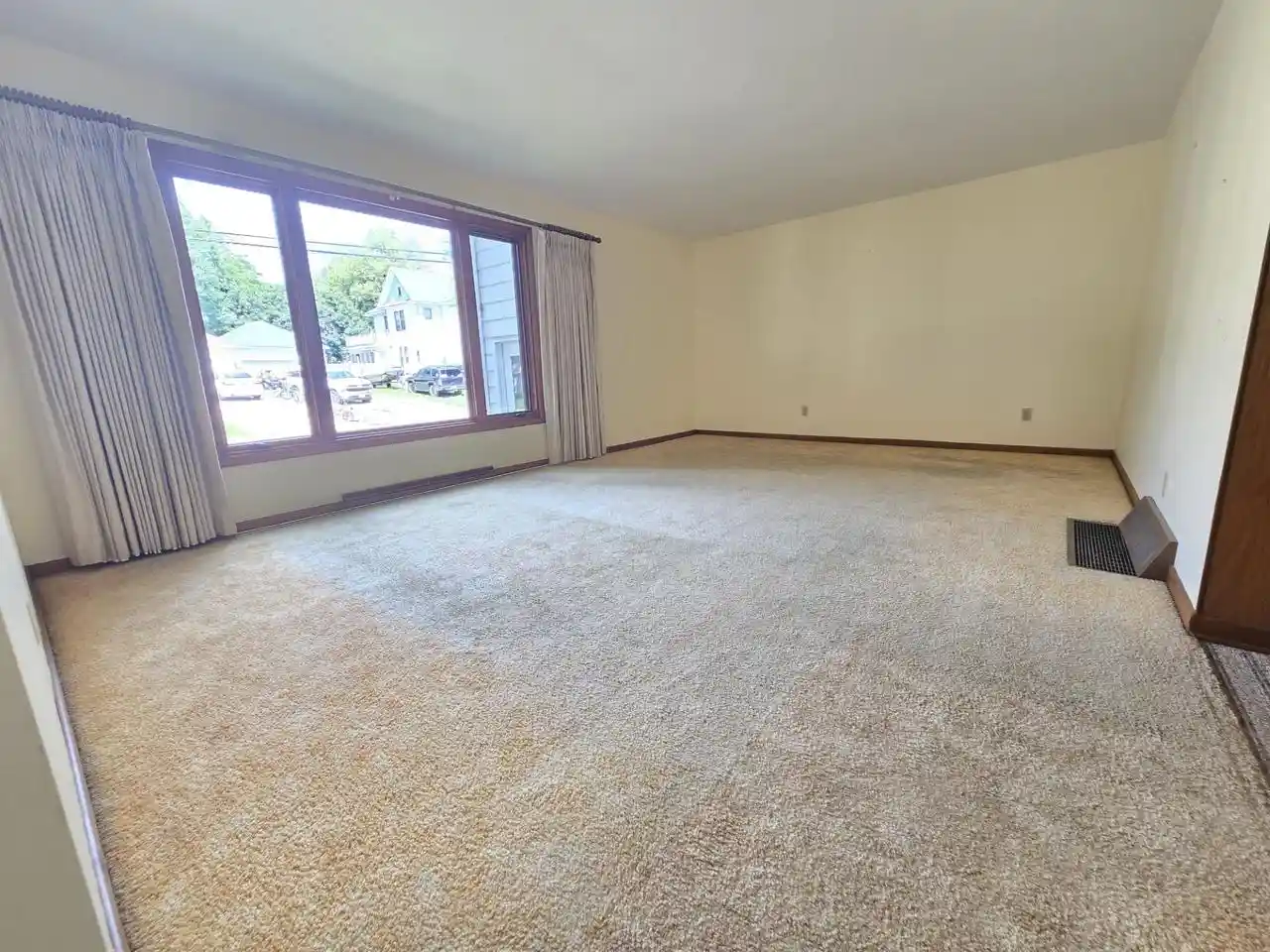Photo 2 of Single family home for sale at 56 E Charles St, Markesan, WI 53946 | MLS# 2031655 | Listing updated on 2026-09-18