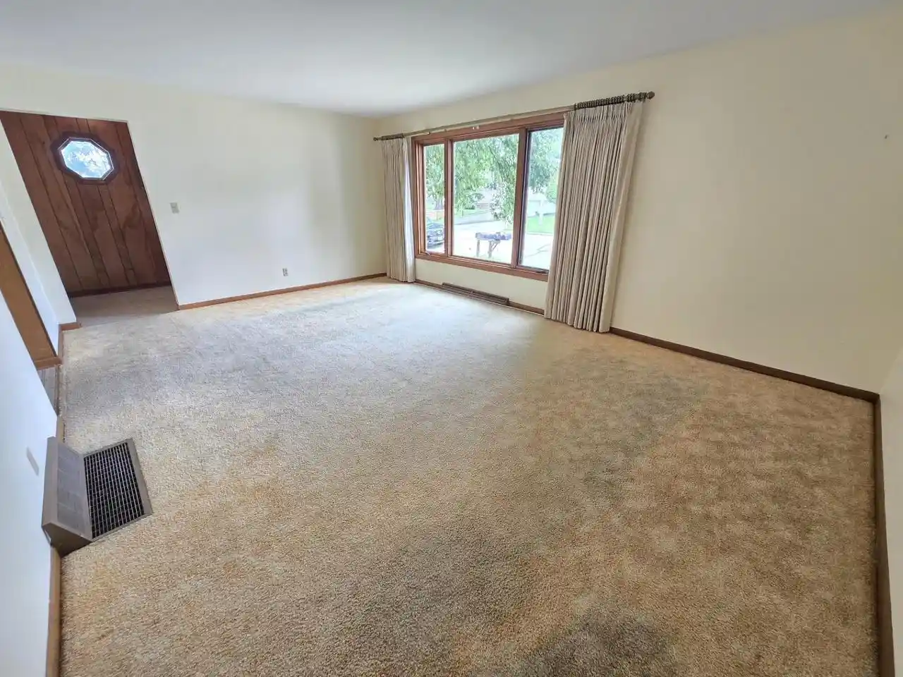 Photo 3 of Single family home for sale at 56 E Charles St, Markesan, WI 53946 | MLS# 2031655 | Listing updated on 2026-09-18