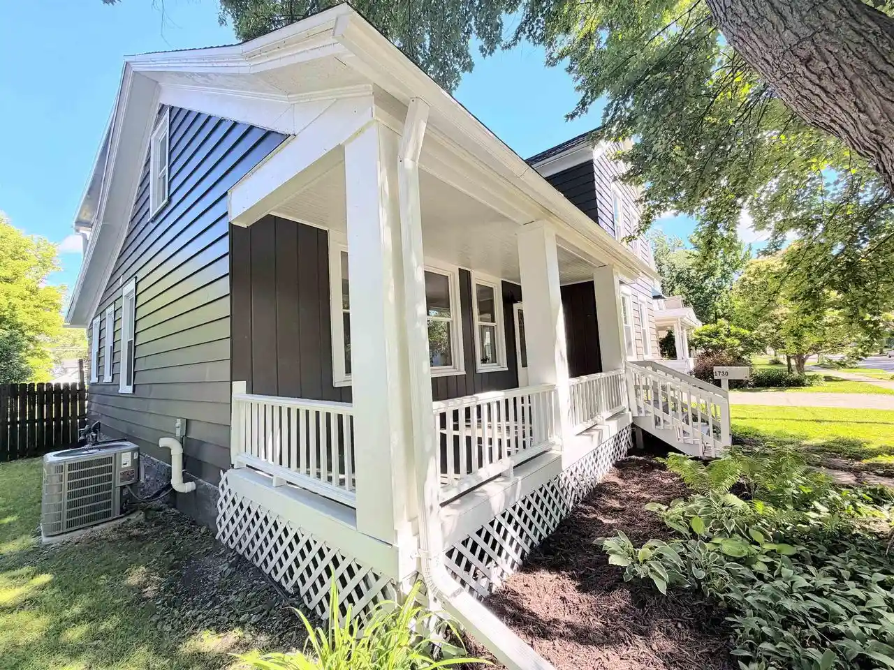 Photo 1 of Single family home for sale at 1730 N Oneida St, Appleton, WI 54911 | MLS# 50331907 | Listing updated on 2026-09-12