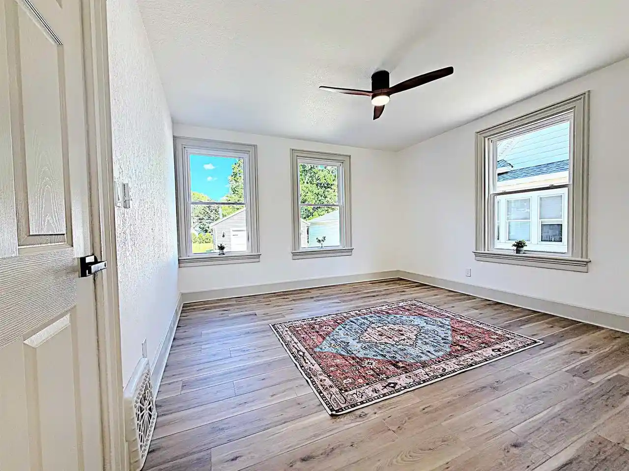 Photo 4 of Single family home for sale at 1730 N Oneida St, Appleton, WI 54911 | MLS# 50331907 | Listing updated on 2026-09-12