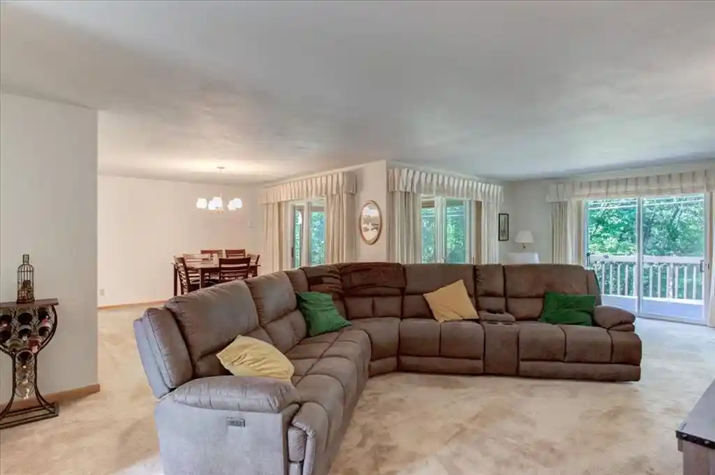 Photo 2 of Single family home for sale at 1121 River Hts Rd, Menomonie, WI 54751 | MLS# 1604519 | Listing updated on 2026-09-11