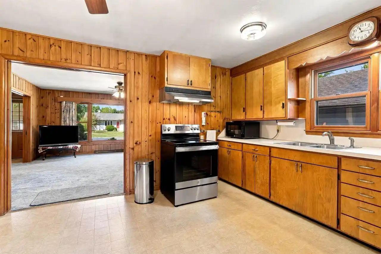Photo 3 of Single family home for sale at 330 19th Street N, Wisconsin Rapids, WI 54494 | MLS# 22604273 | Listing updated on 2026-09-04
