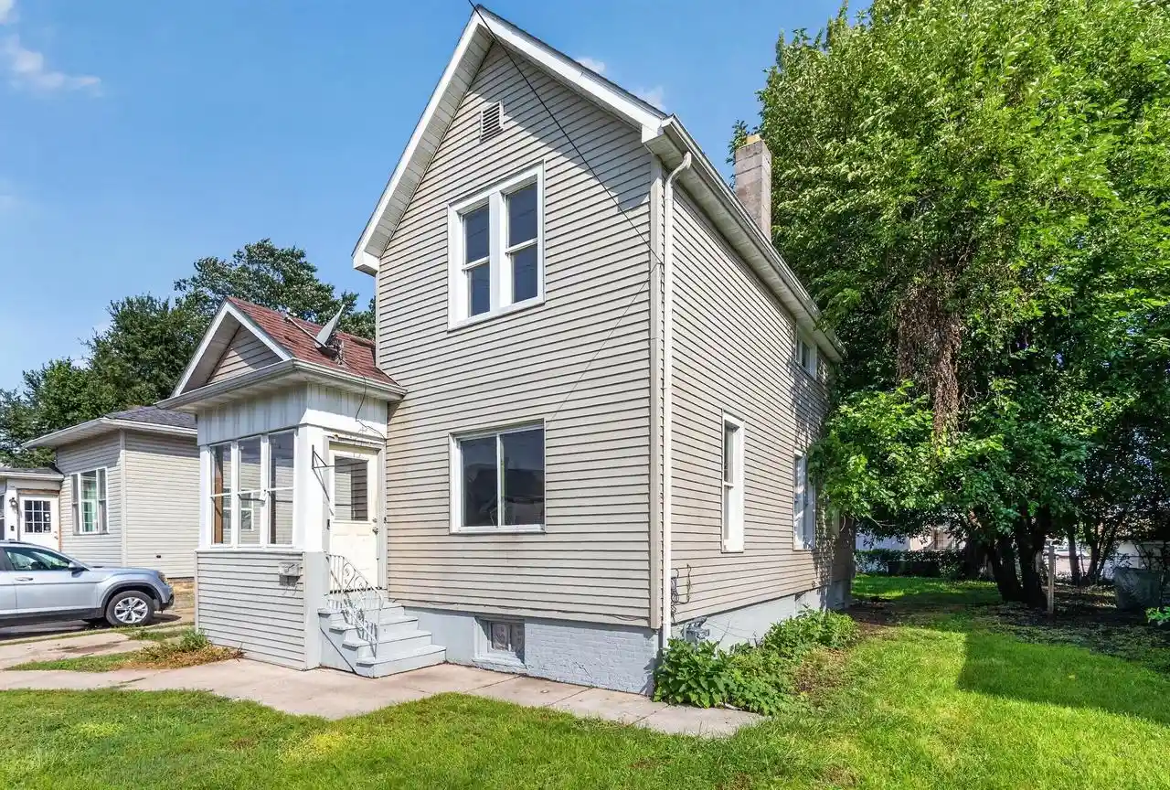 Photo 1 of Single family home for sale at 1618 61st Street, Kenosha, WI 53143 | MLS# 1978489 | Listing updated on 2026-09-04