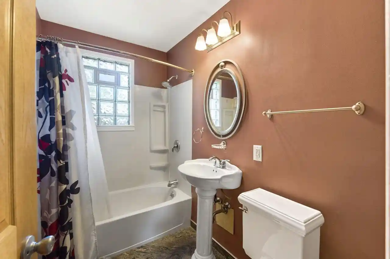 Photo 3 of Single family home for sale at 4858 N Iroquois Ave, Glendale, WI 53217 | MLS# 1978492 | Listing updated on 2026-09-18