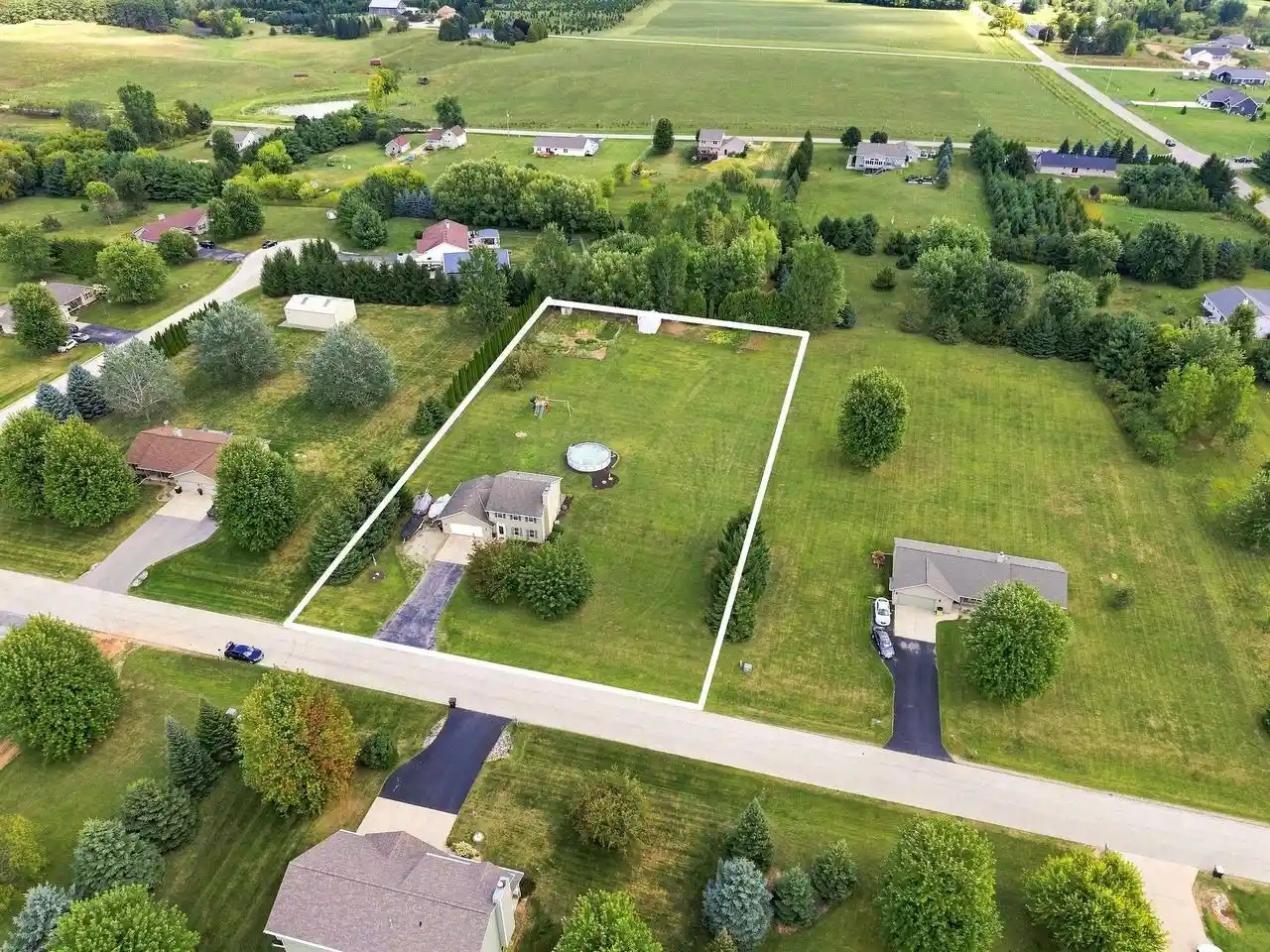 Photo 2 of Single family home for sale at 542 Highland Meadow Trl, Pulaski, WI 54162 | MLS# 50331900 | Listing updated on 2026-09-10