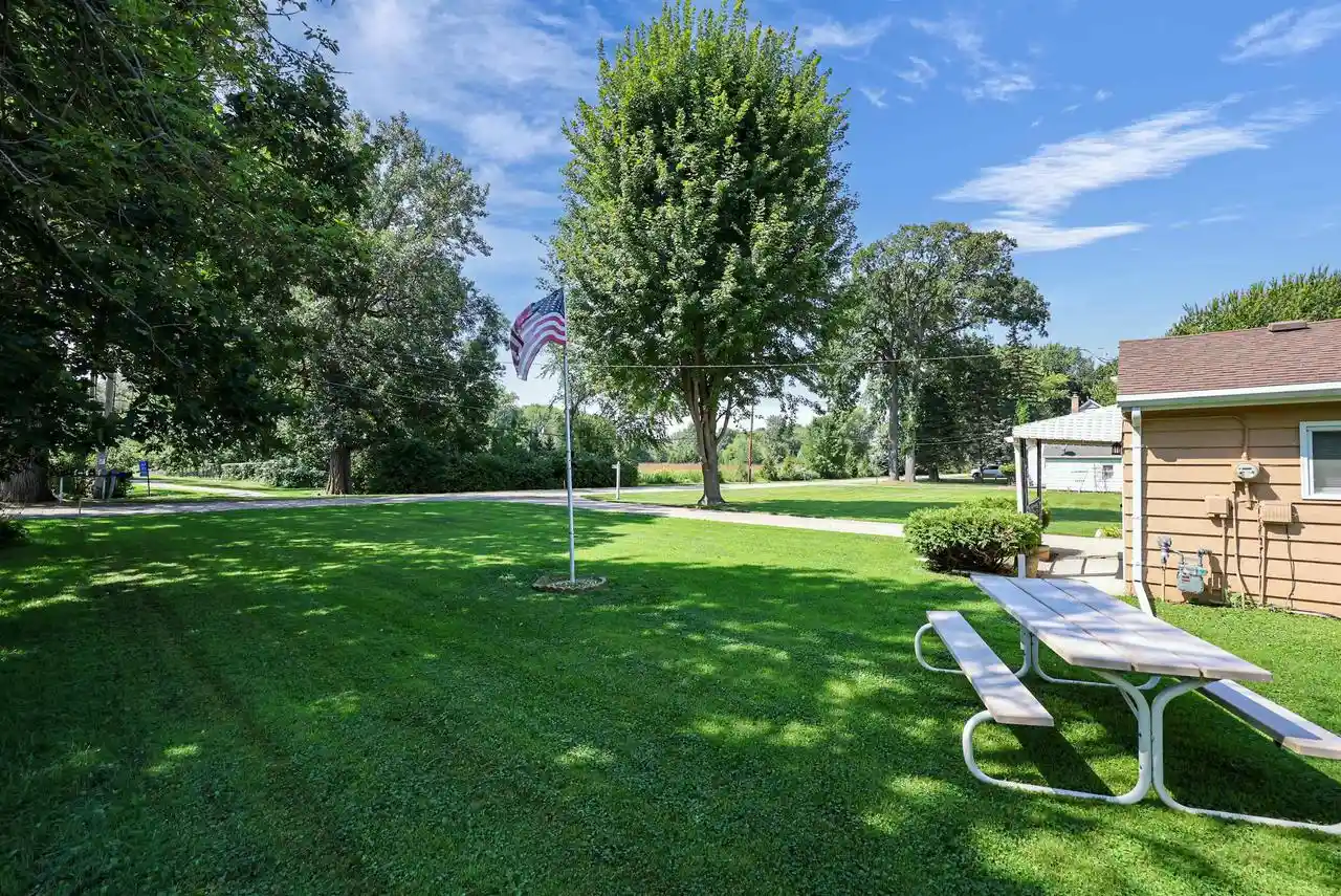 Photo 2 of Single family home for sale at 2068 S Point Comfort Rd, Oshkosh, WI 54902 | MLS# 50331910 | Listing updated on 2026-09-23