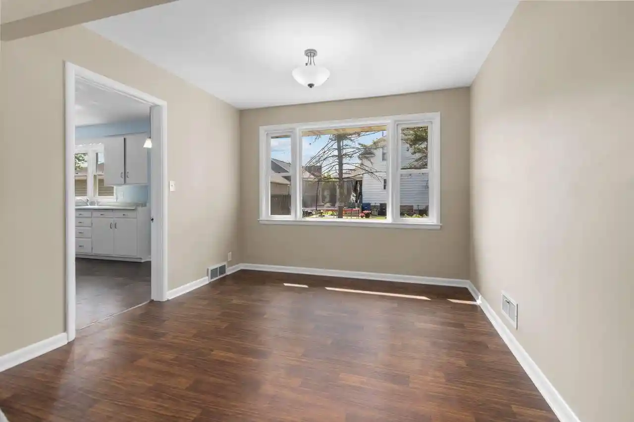 Photo 3 of Single family home for sale at 907 W 8th Avenue, Oshkosh, WI 54902 | MLS# 50331919 | Listing updated on 2026-09-02