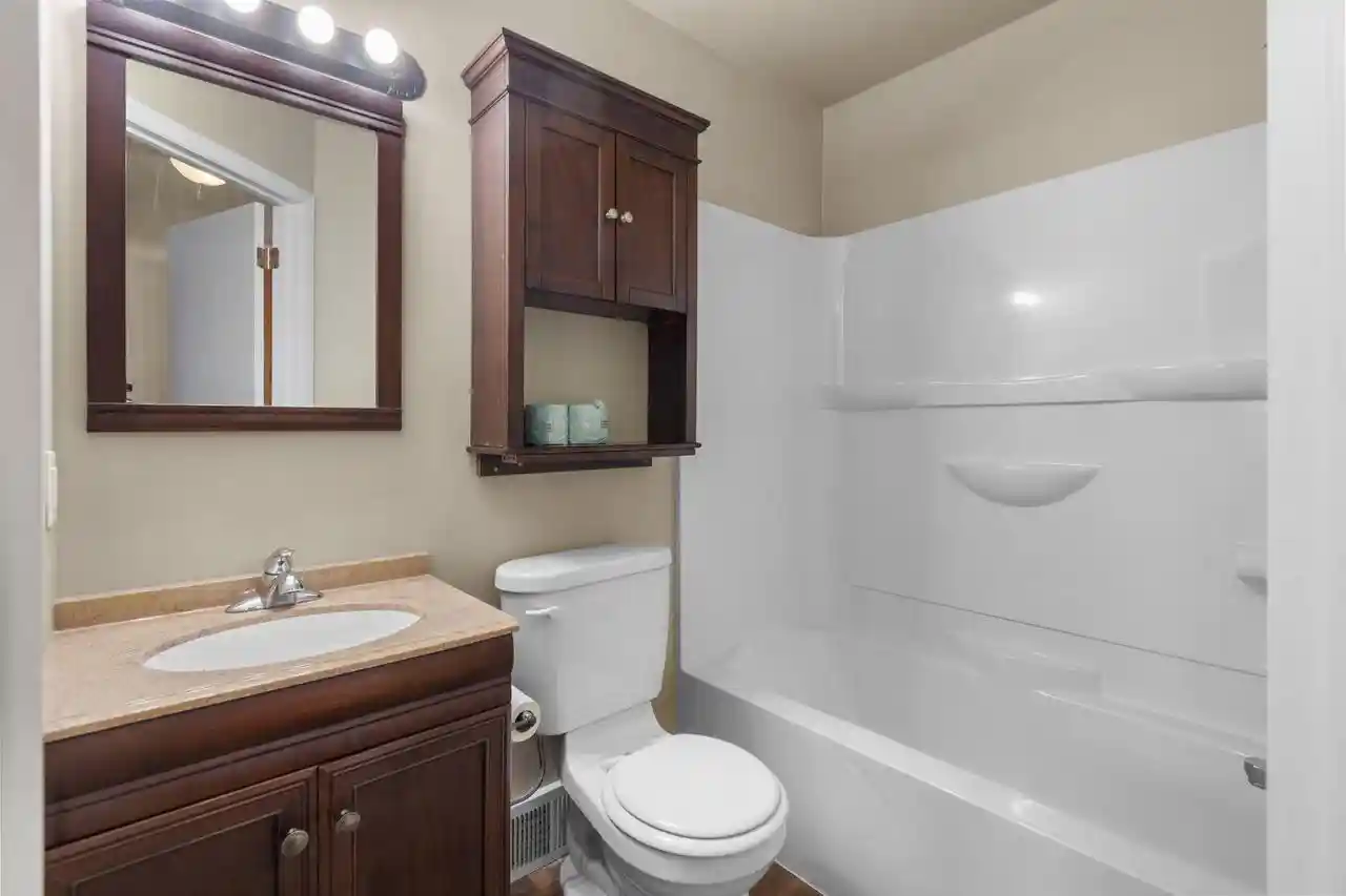 Photo 4 of Single family home for sale at 907 W 8th Avenue, Oshkosh, WI 54902 | MLS# 50331919 | Listing updated on 2026-09-02