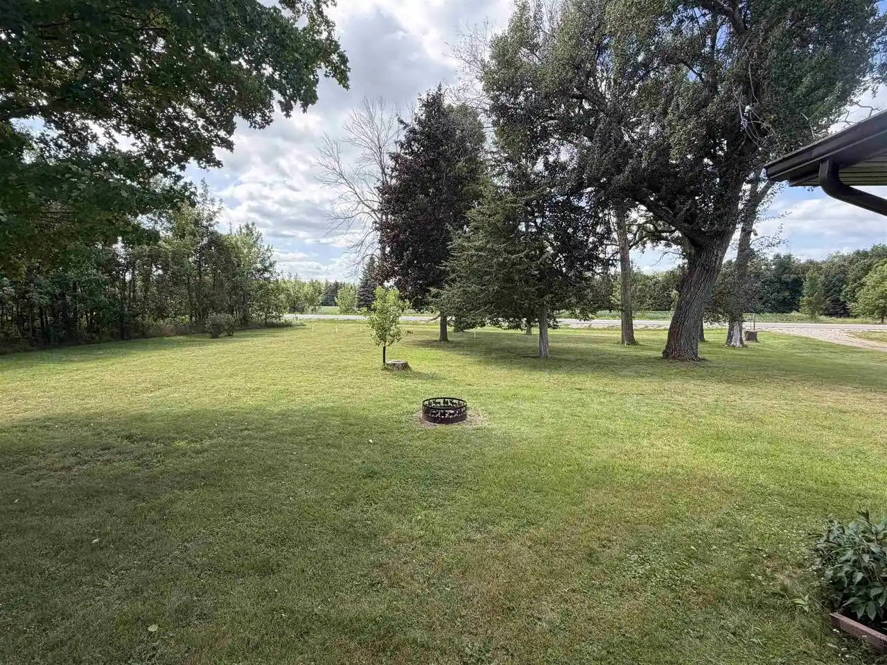 Photo 3 of Single family home for sale at 2170 County Rd M, Pickett, WI 54964 | MLS# 50331916 | Listing updated on 2026-09-21