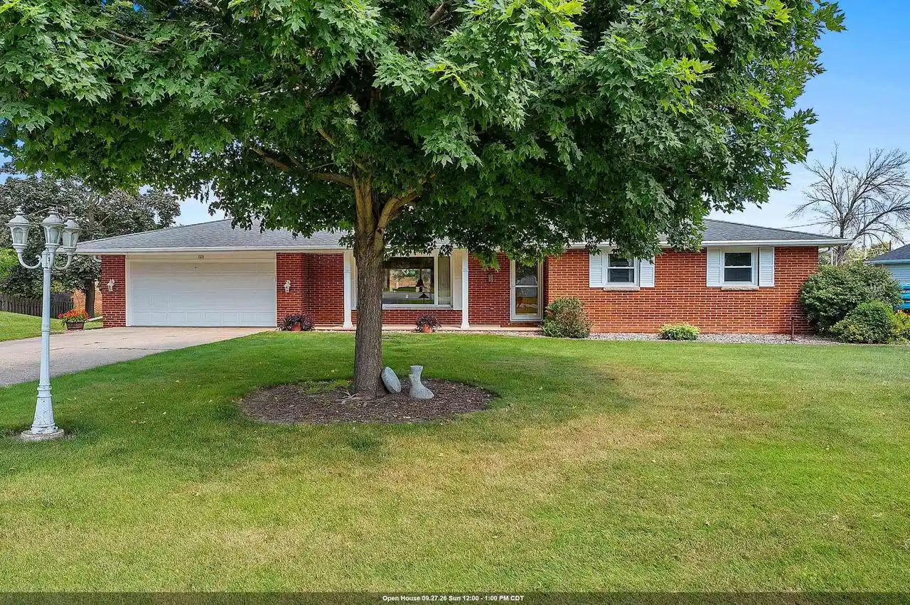 Photo 1 of Single family home for sale at 161 Parkside Ct, Green Bay, WI 54313 | MLS# 50331894 | Listing updated on 2026-09-22