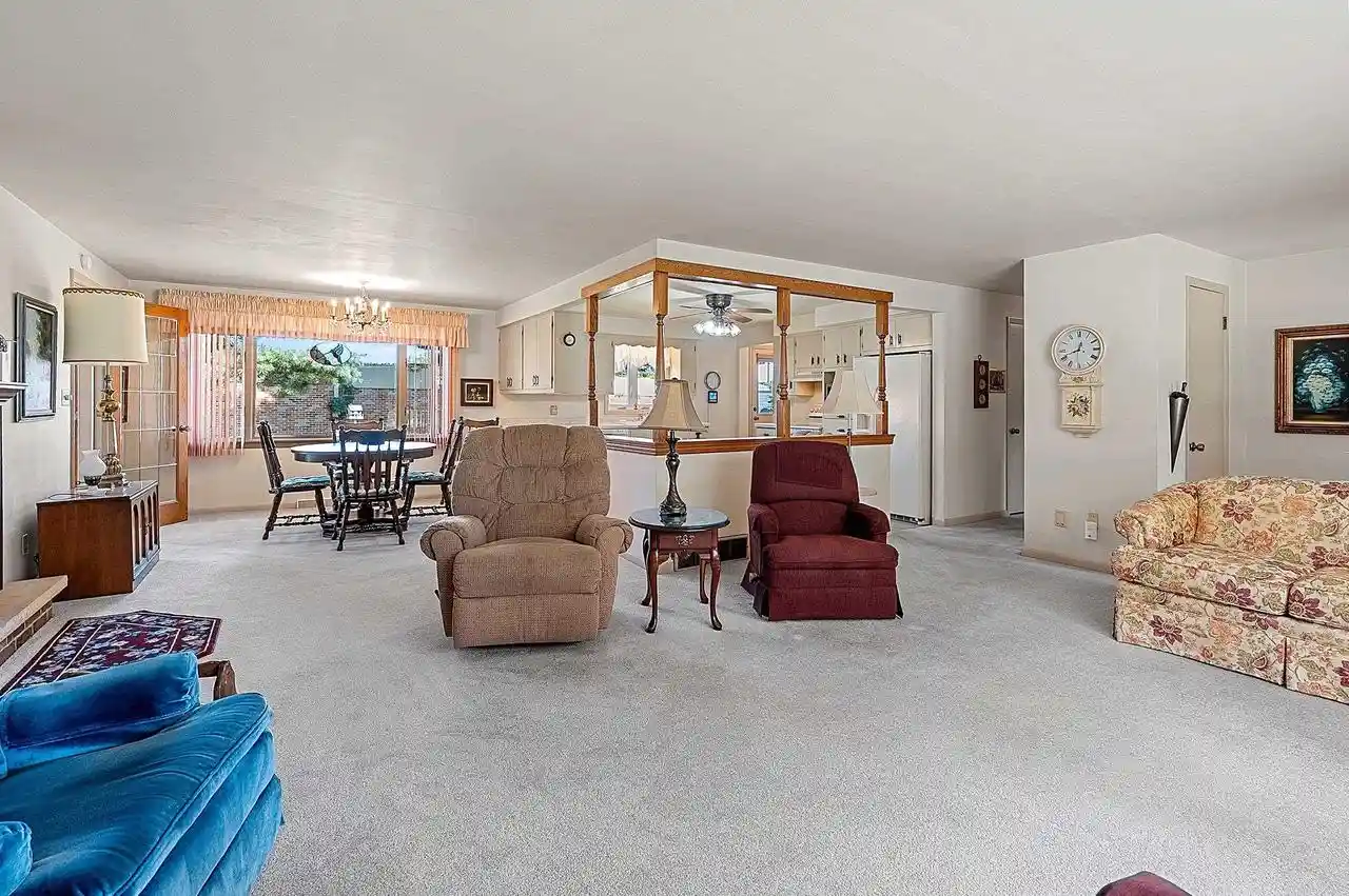 Photo 3 of Single family home for sale at 161 Parkside Ct, Green Bay, WI 54313 | MLS# 50331894 | Listing updated on 2026-09-22