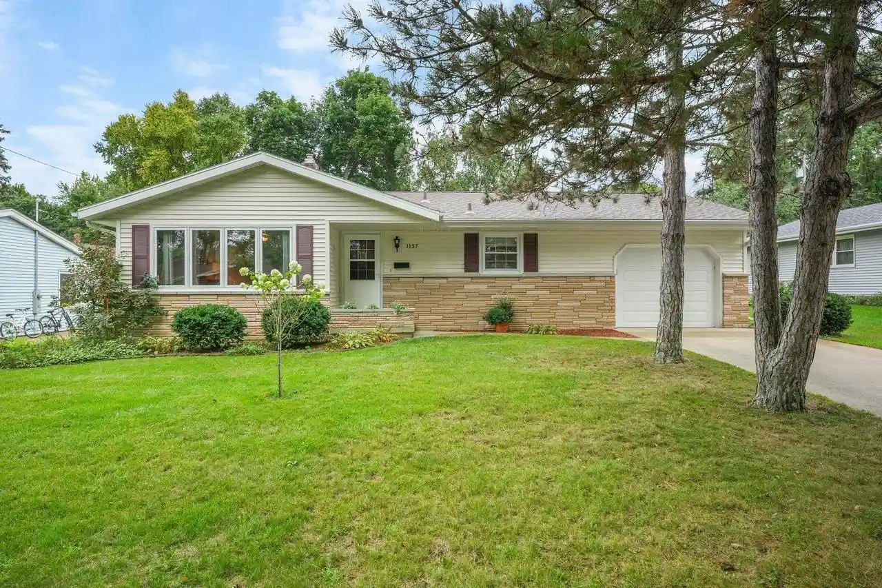 Photo 1 of Sale Pending at 1137 Melby Dr, Madison, WI 53704 | MLS# 2031667 | Listing updated on 2026-09-11