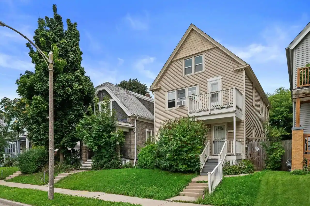 Photo 1 of Multi family home for sale at 2962 N Pierce St, Milwaukee, WI 53212 | MLS# 1978514 | Listing updated on 2026-09-15
