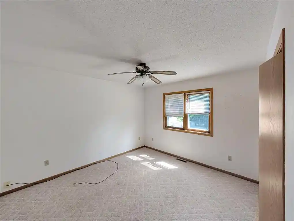 Photo 3 of Single family home for sale at 911 Grant St, Spooner, WI 54801 | MLS# 1604257 | Listing updated on 2026-09-10